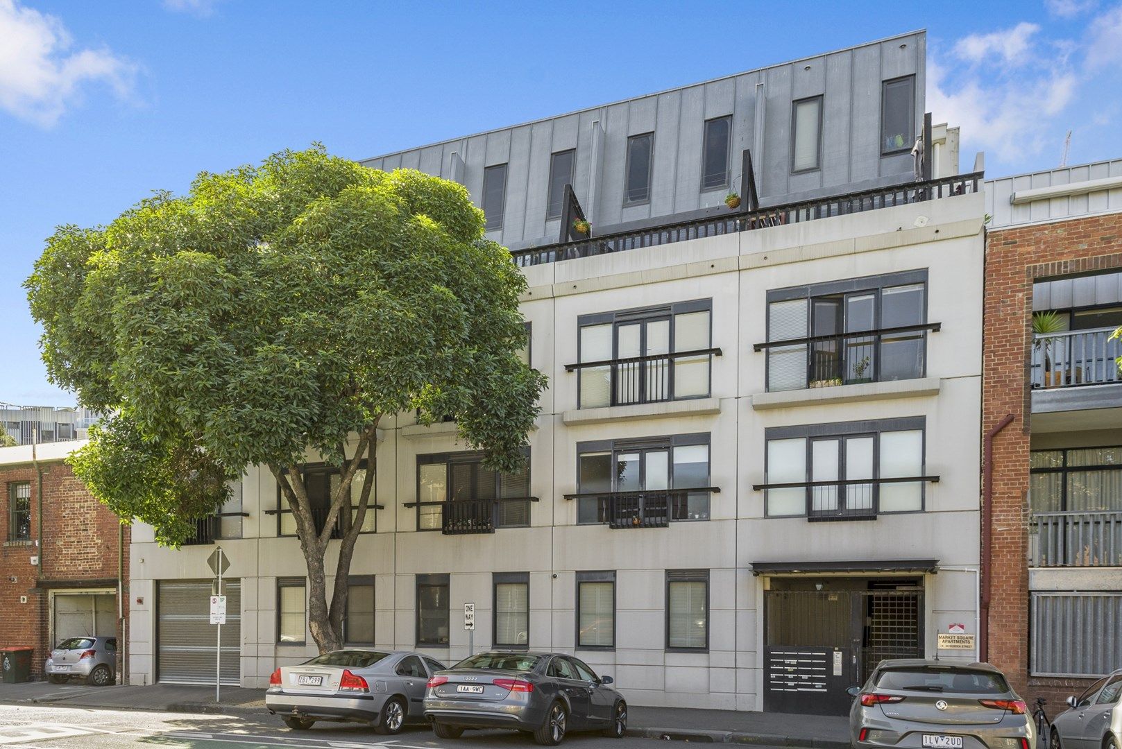 201/2430 Cobden Street, North Melbourne VIC 3051 Apartment For Rent