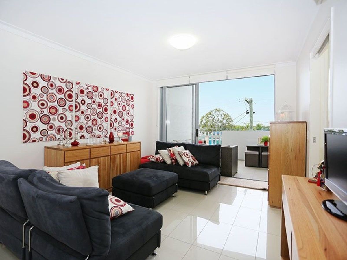 202/64 Kates Street, Morningside QLD 4170, Image 2