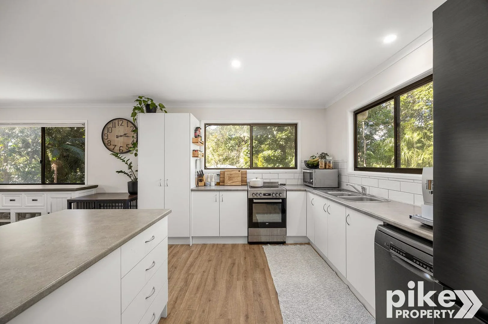 Additional image 6 of 4 Leach Avenue, Landsborough QLD 4550