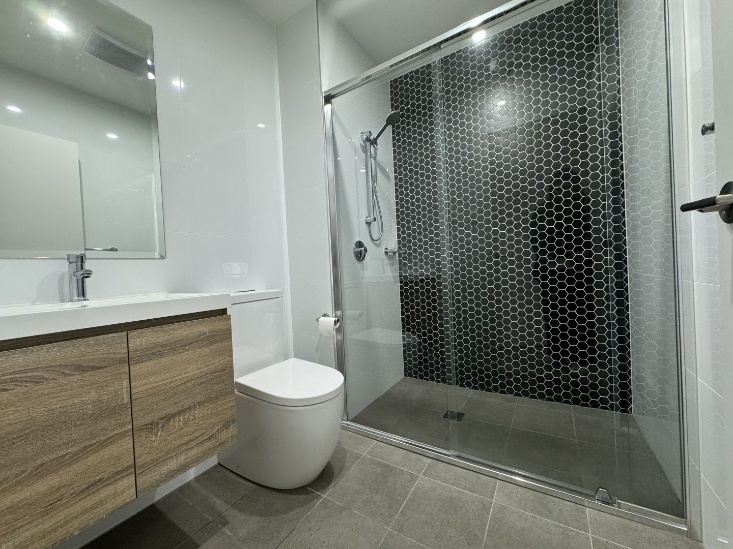 206/2325 Toongabbie Road, Toongabbie NSW 2146 Apartment For Rent