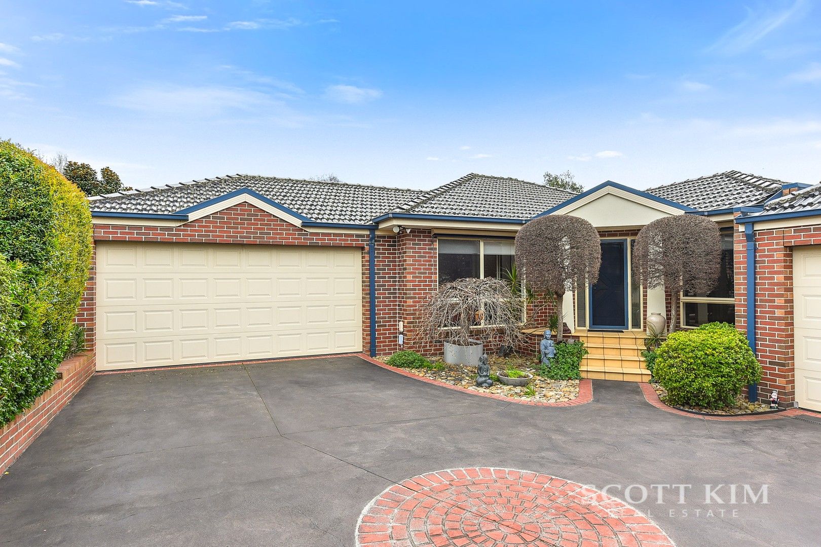 3 bedrooms Apartment / Unit / Flat in 2/25 Quaintance Street MOUNT WAVERLEY VIC, 3149
