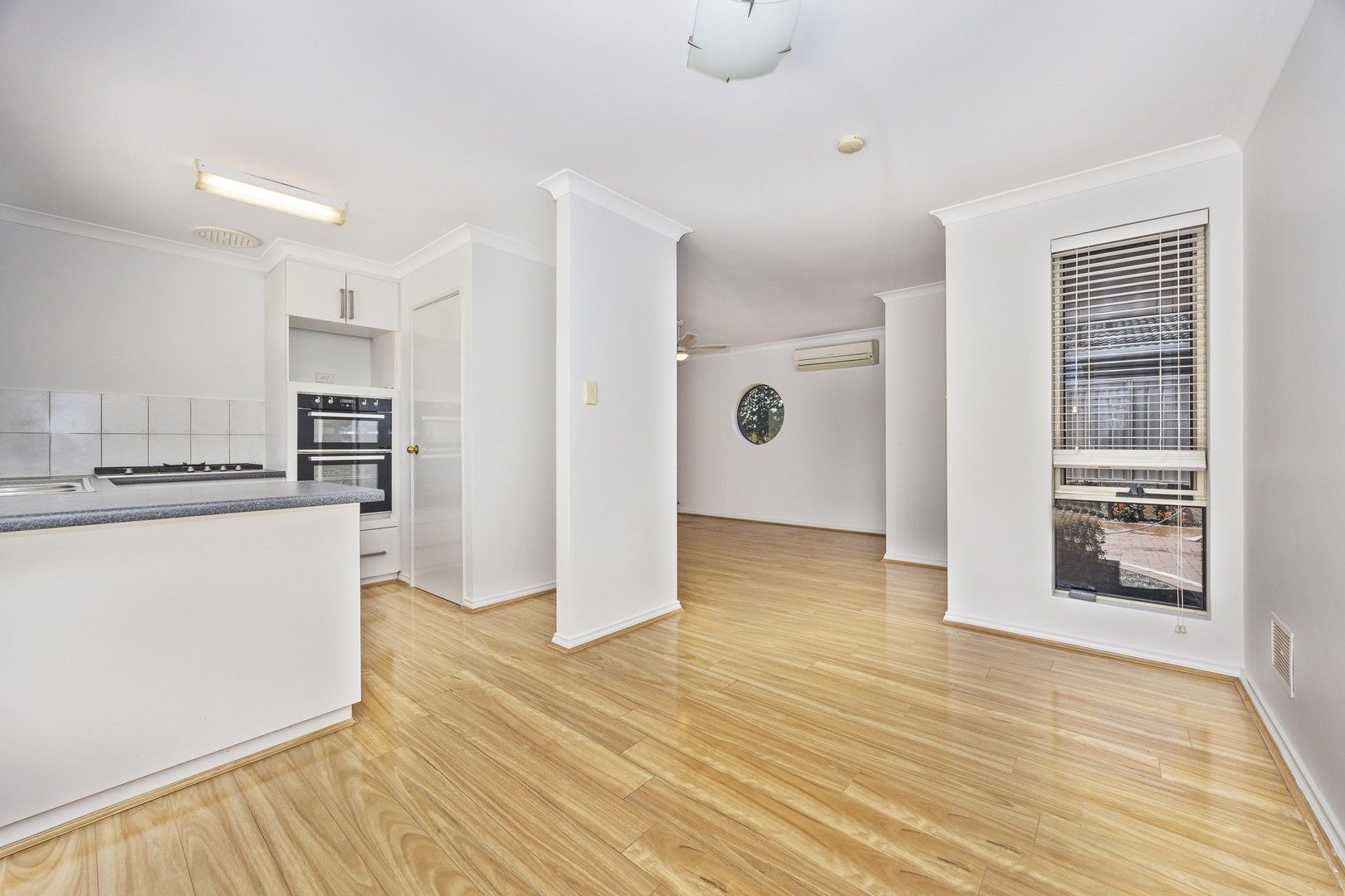 3 bedrooms Villa in 3/5 Fletcher St YOKINE WA, 6060