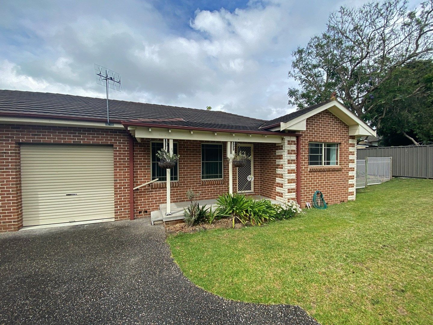 2 bedrooms Apartment / Unit / Flat in 2/15 Meroo Street BOMADERRY NSW, 2541