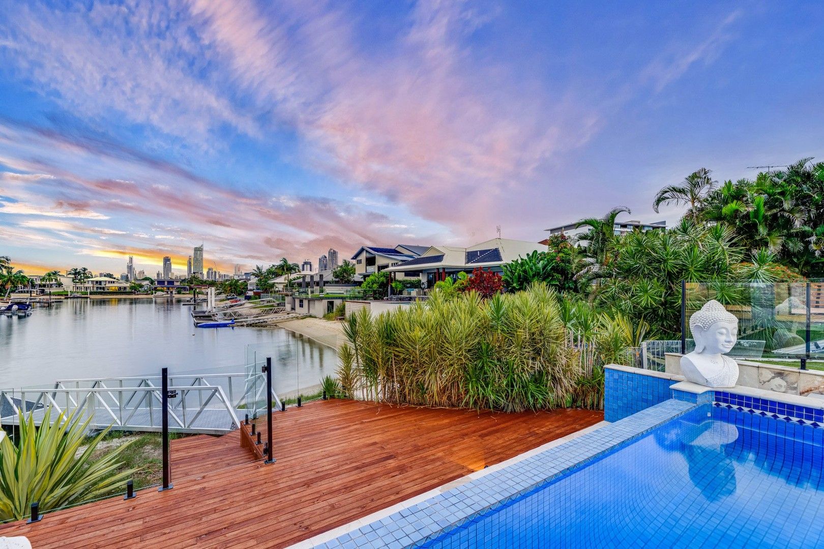 5 bedrooms House in 41 T E Peters Drive BROADBEACH WATERS QLD, 4218