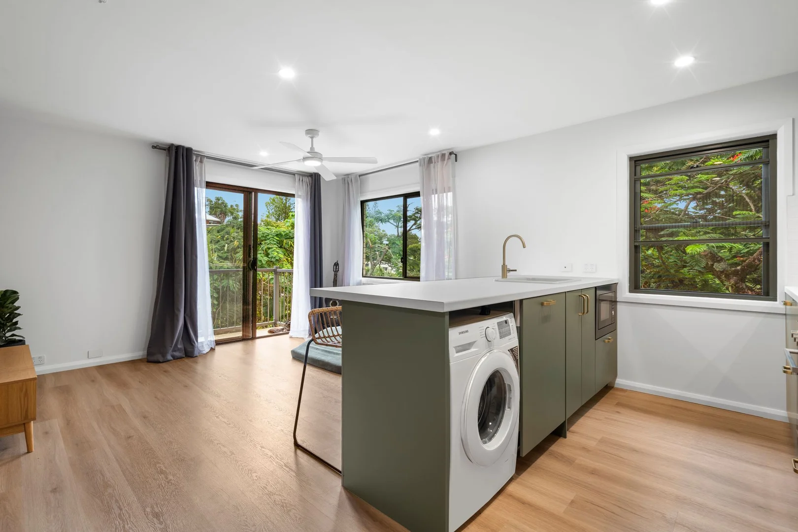 Additional image 5 of 8A Crest Dr, Elanora QLD 4221