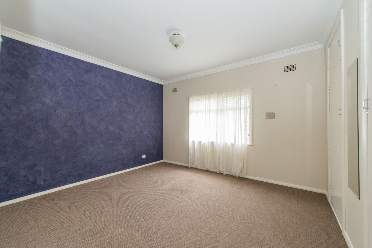 37 Byrnes Avenue, East Tamworth NSW 2340, Image 2