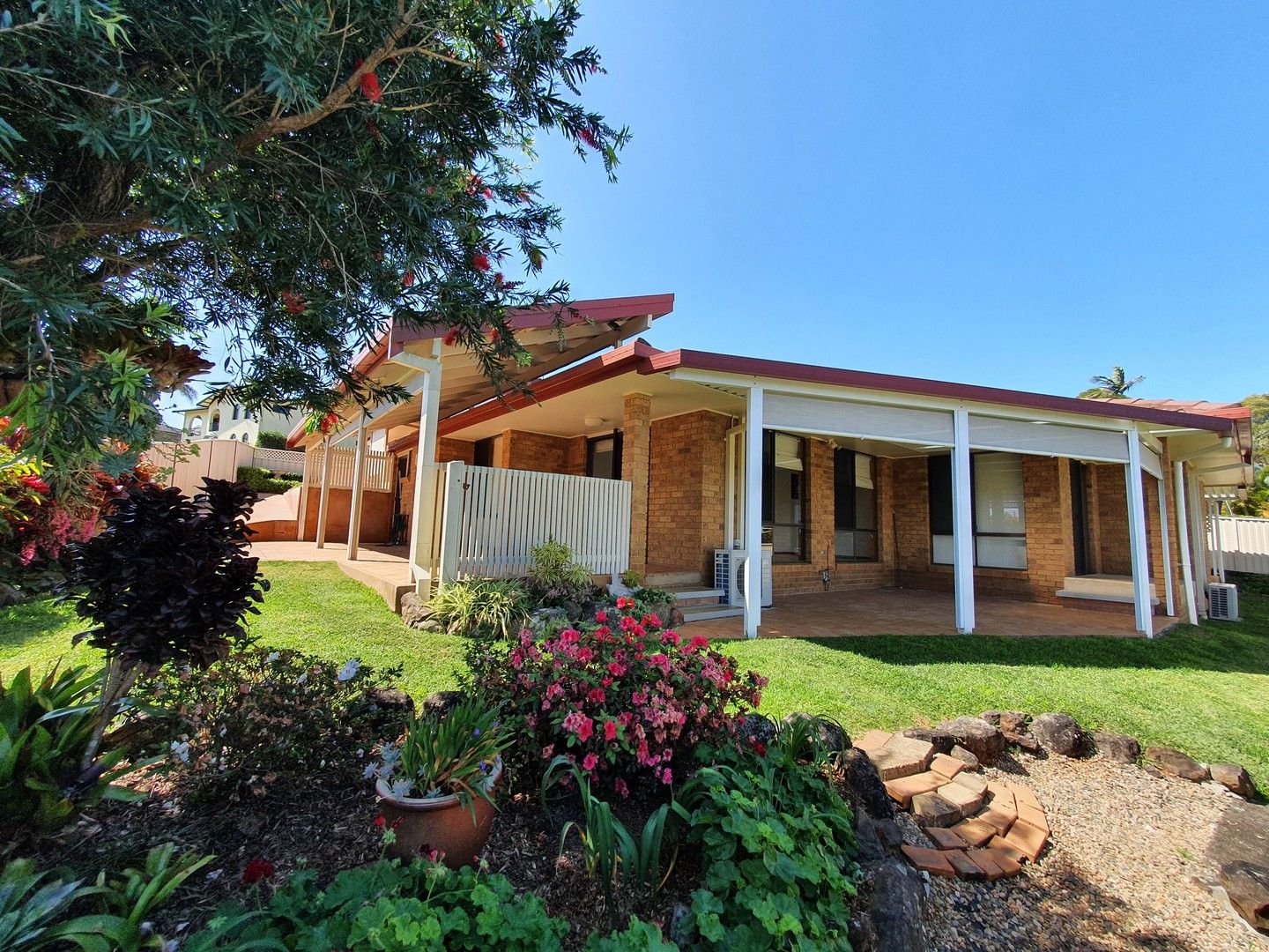 2 bedrooms Apartment / Unit / Flat in 19 Andrews Cres GOONELLABAH NSW, 2480