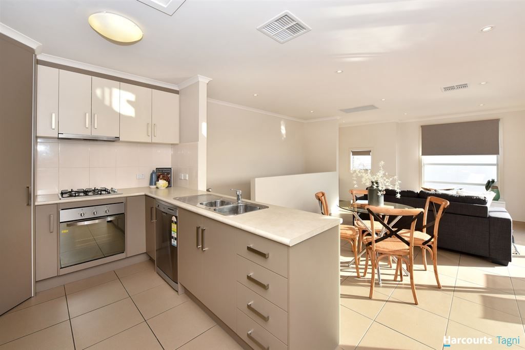 Townhouse/15, 7 Anchor Road, Seaford Meadows SA 5169, Image 2