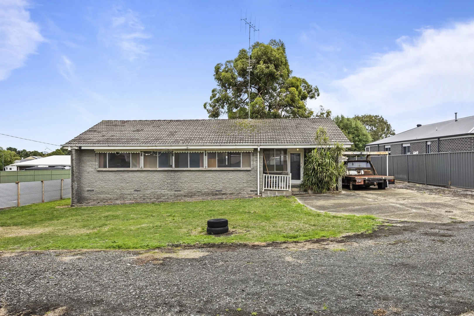 Additional image 2 of 402-404 Richards Street, Canadian VIC 3350