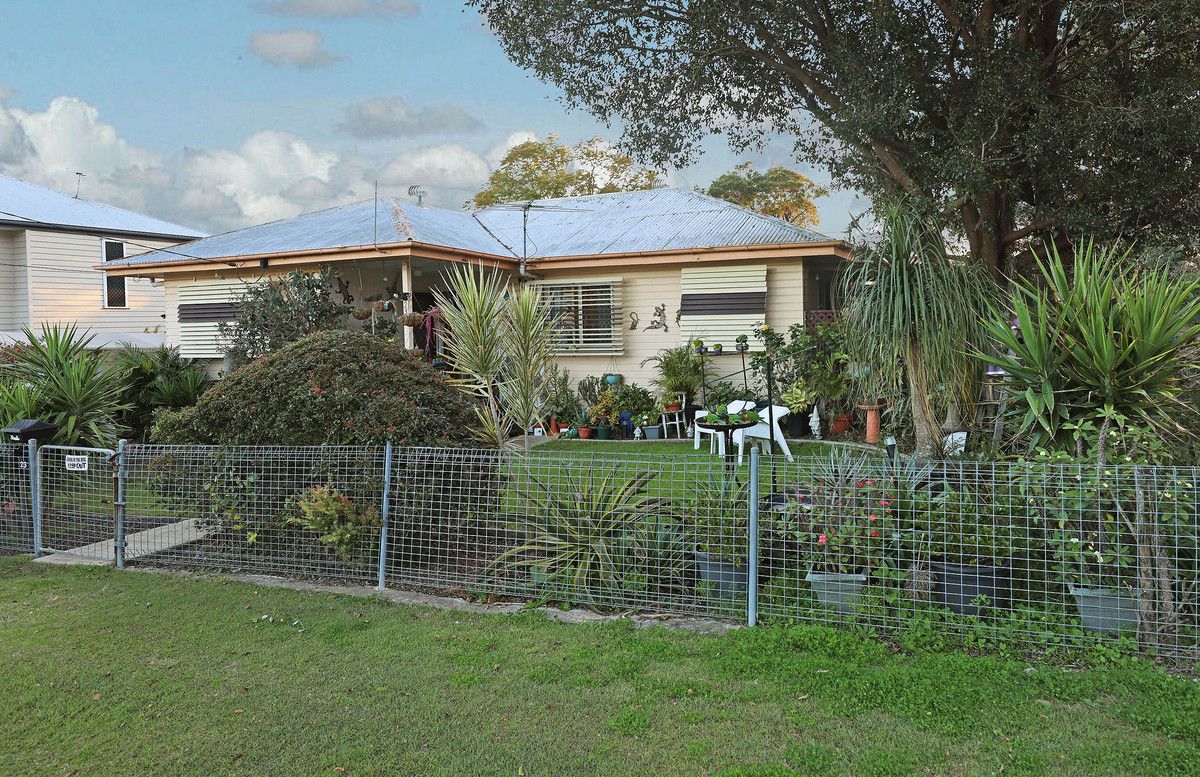 23 Russell Street, Silkstone QLD 4304 Domain