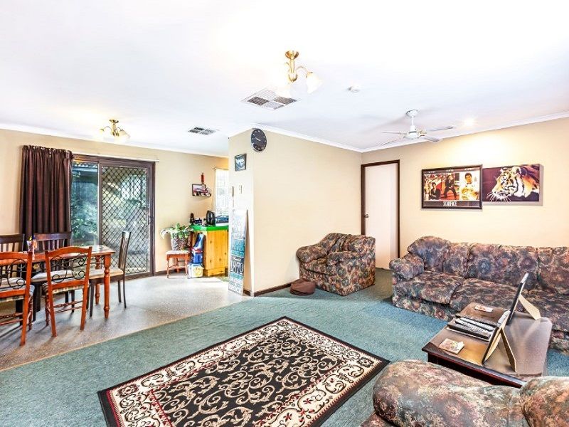 16 Village Road, Hackham West SA 5163, Image 2