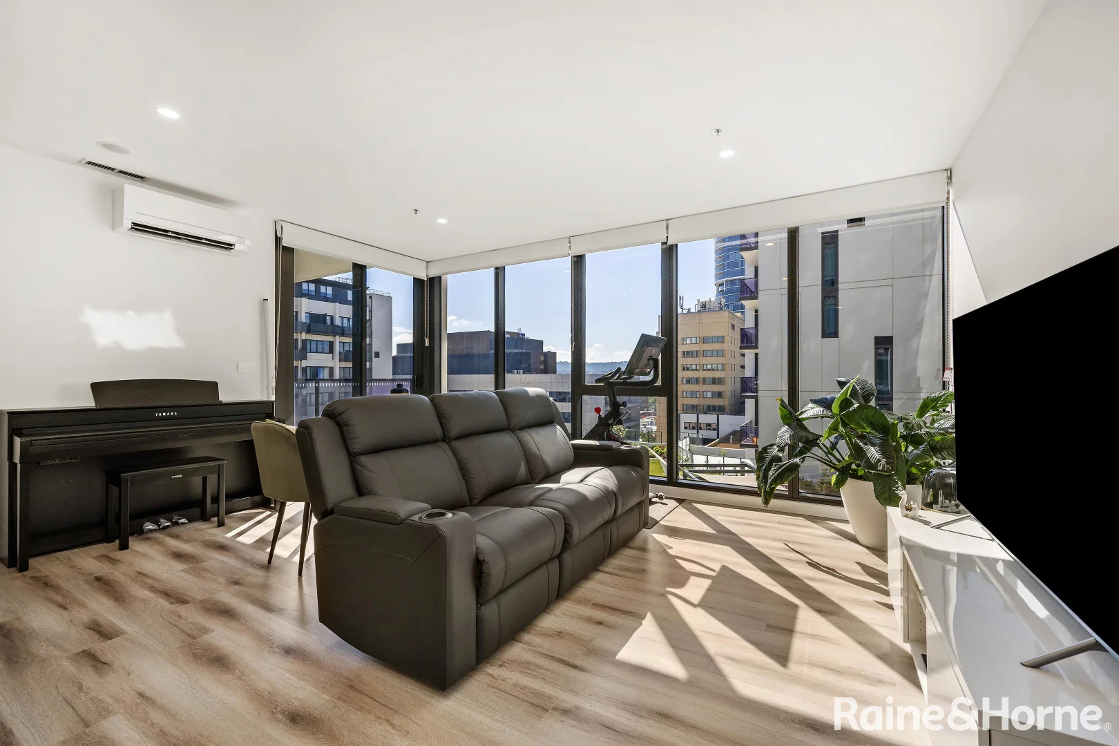 Additional image 3 of 703/49 Furzer Street, Phillip ACT 2606