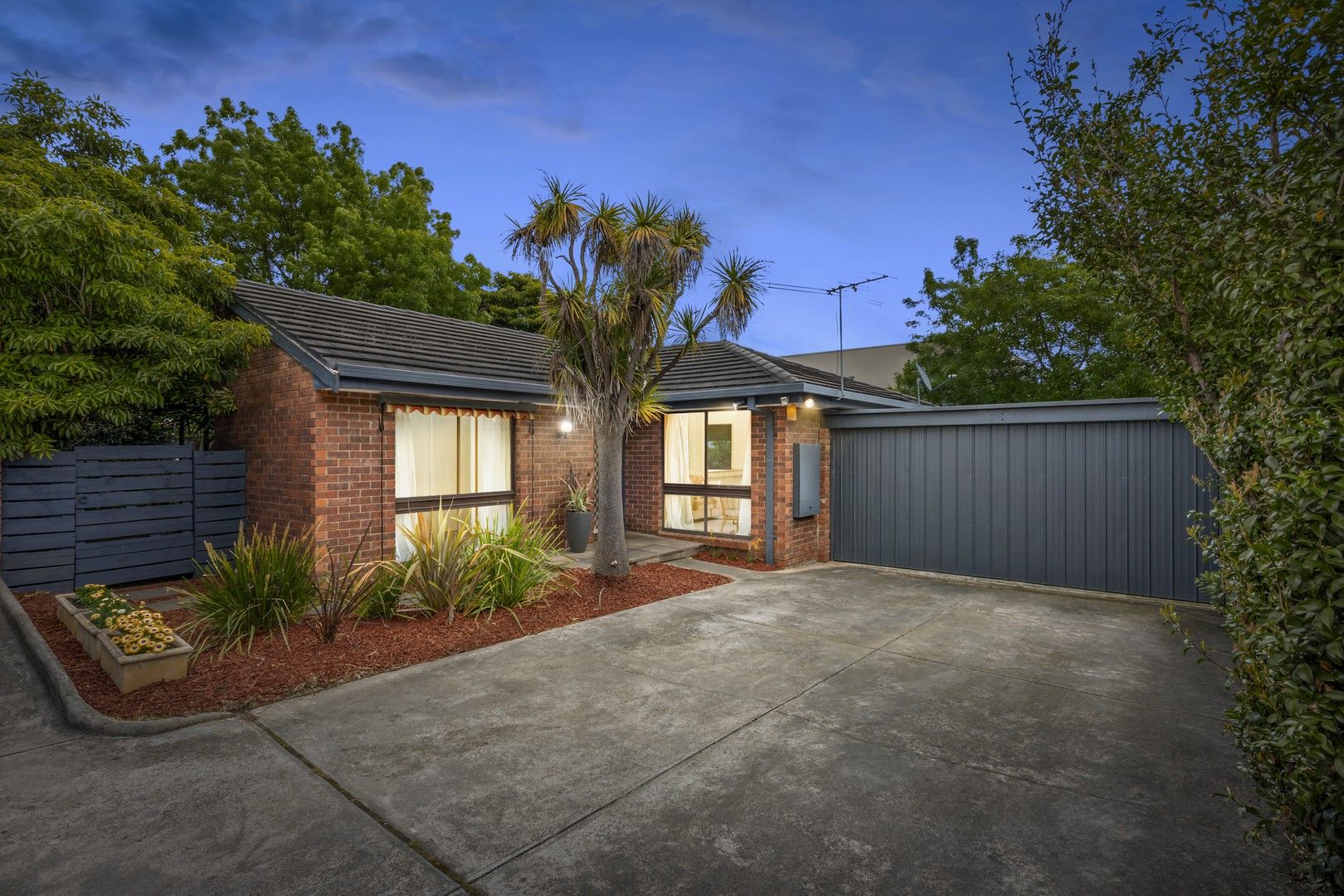 2/5 Mccomb Boulevard, Frankston South VIC 3199, Image 0