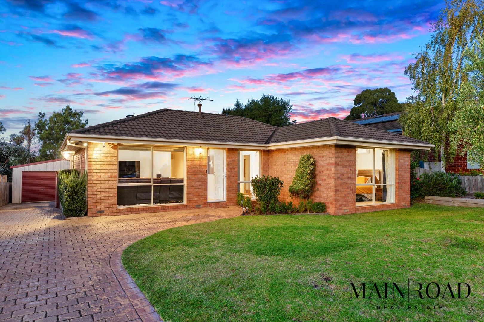 3 bedrooms House in 9 Lister Crescent SUNBURY VIC, 3429