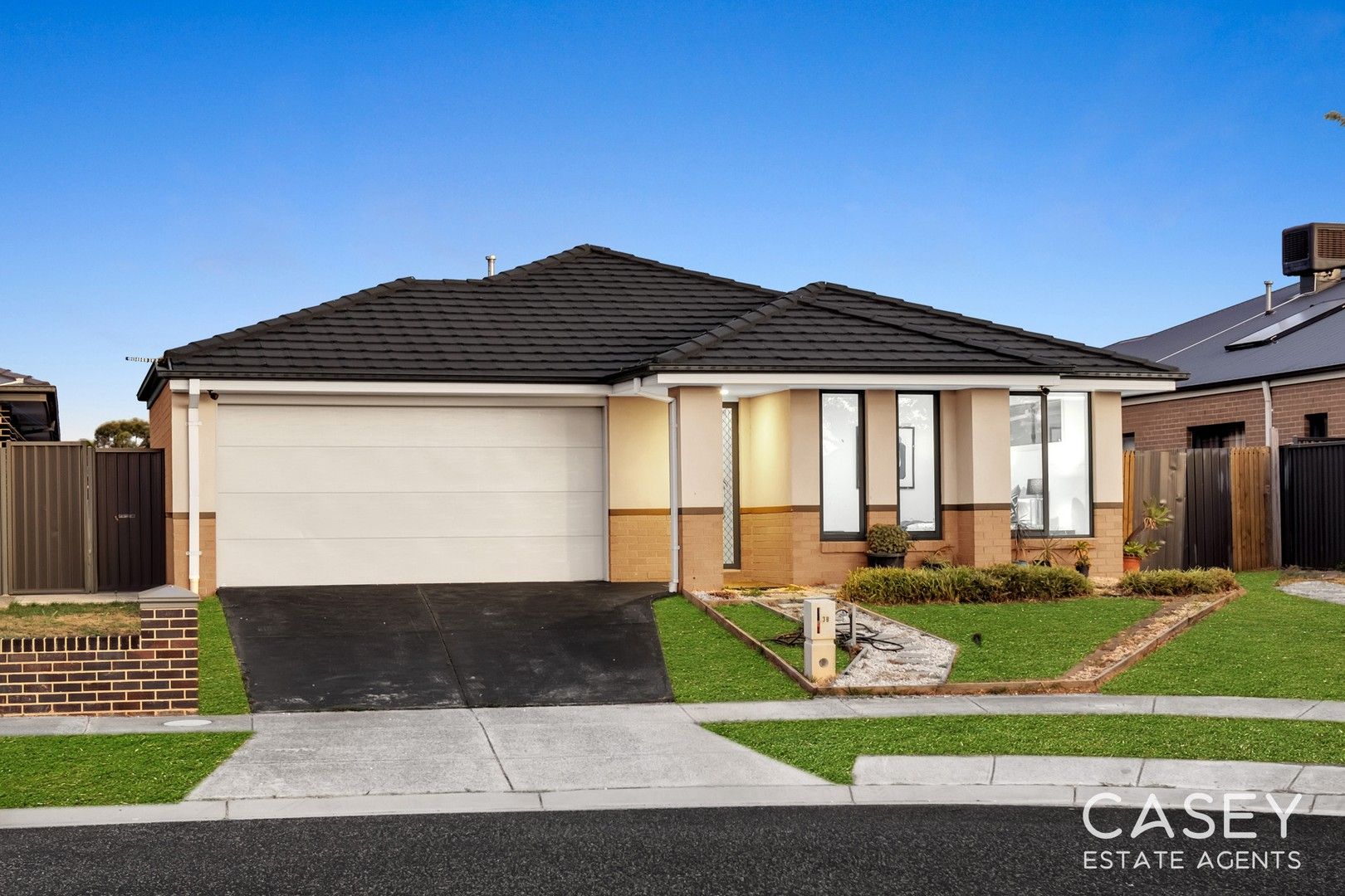 38 Genevieve Circuit, Cranbourne East VIC 3977, Image 0