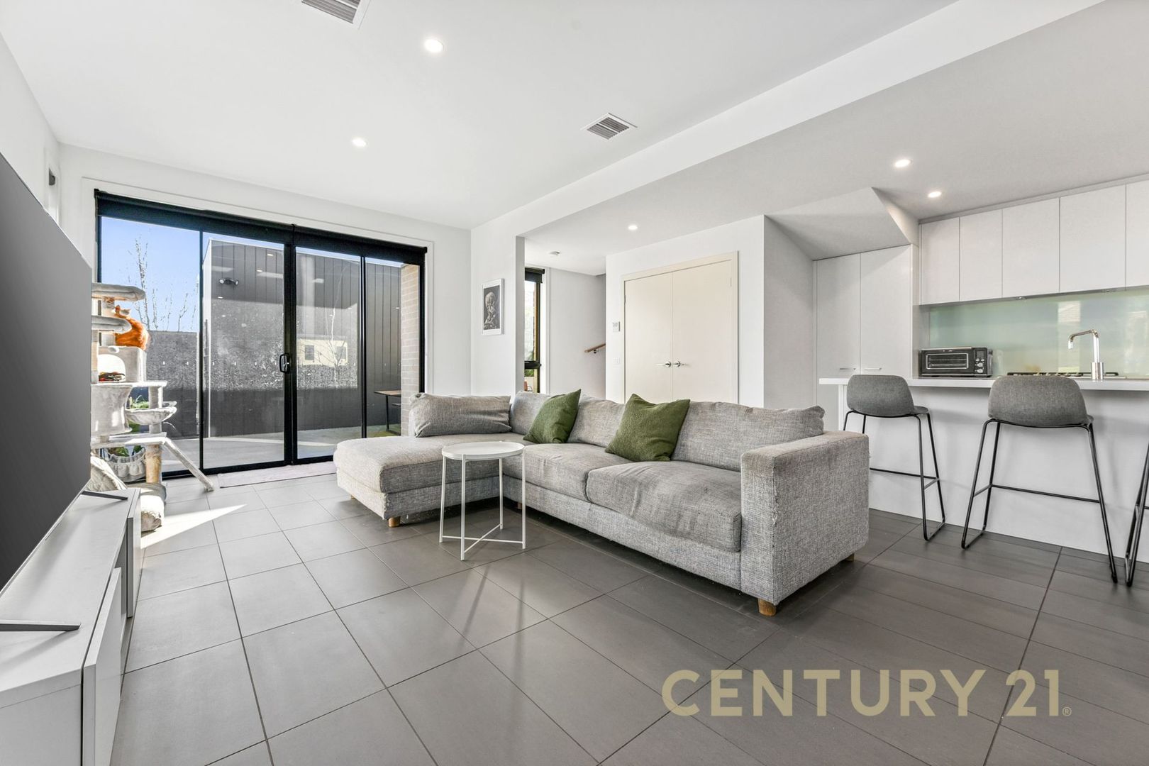 84 City Vista Circuit, Cranbourne West VIC 3977, Image 1