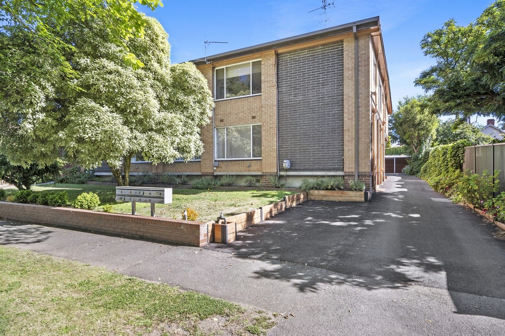 9/304 Clarendon Street, Soldiers Hill VIC 3350, Image 0