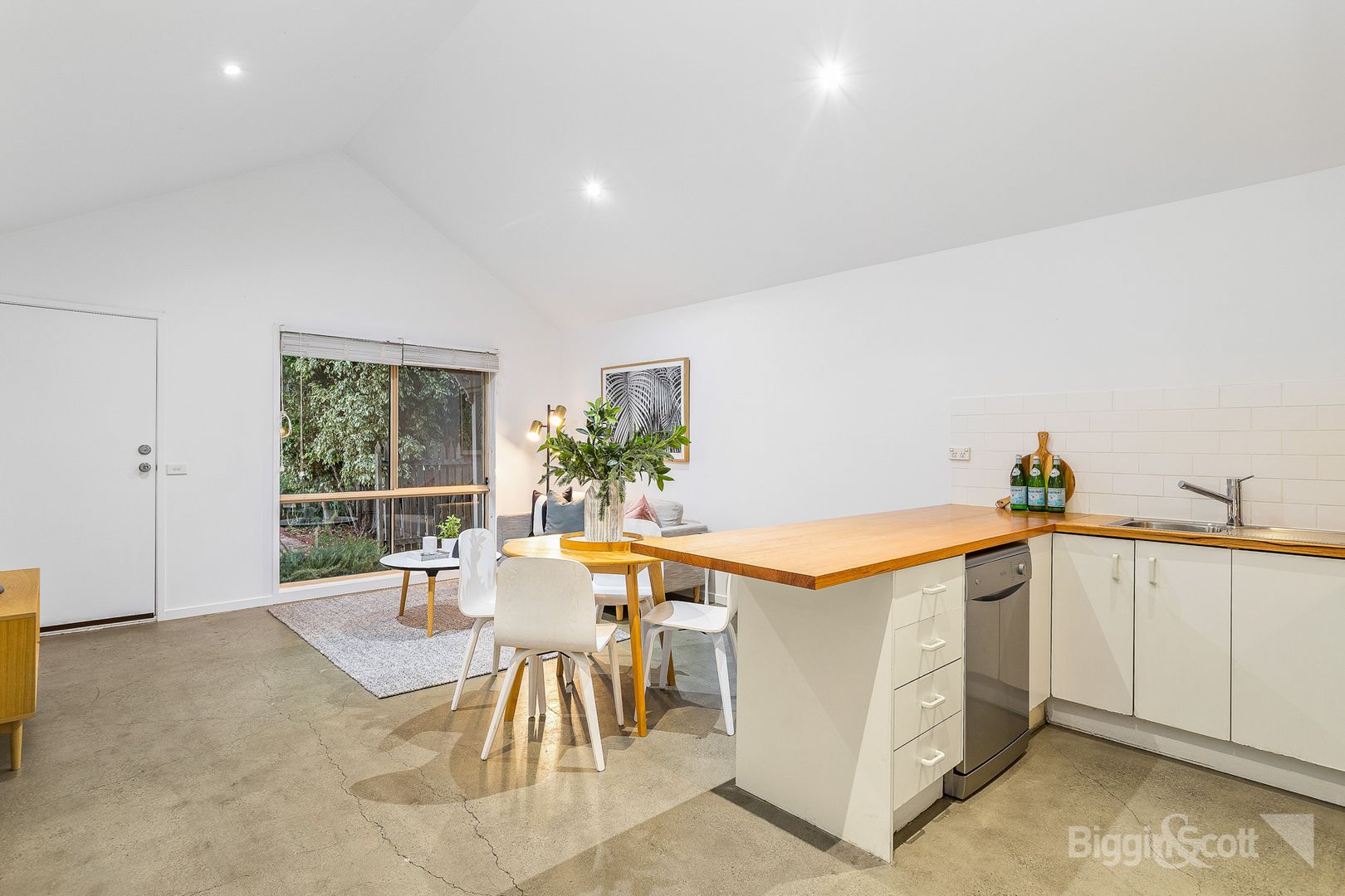 2/43 Cathcart Street, Maidstone VIC 3012, Image 2