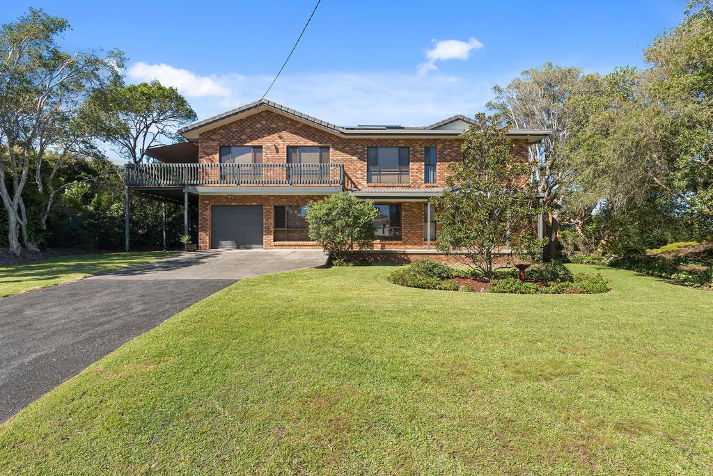 2 Fuller Street, Arrawarra Headland NSW 2456, Image 1