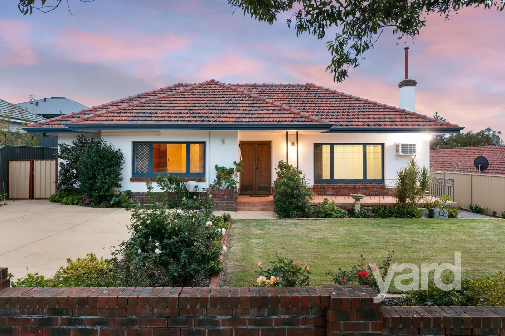 25 Kitchener Road, Melville WA 6156