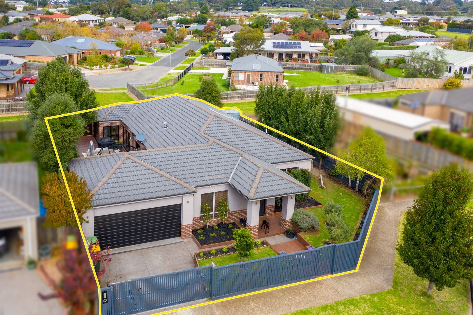 5 bedrooms House in 12 The Glen DRYSDALE VIC, 3222