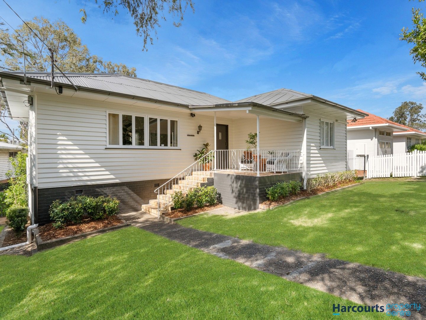 3 bedrooms House in 10 Arc Street COORPAROO QLD, 4151