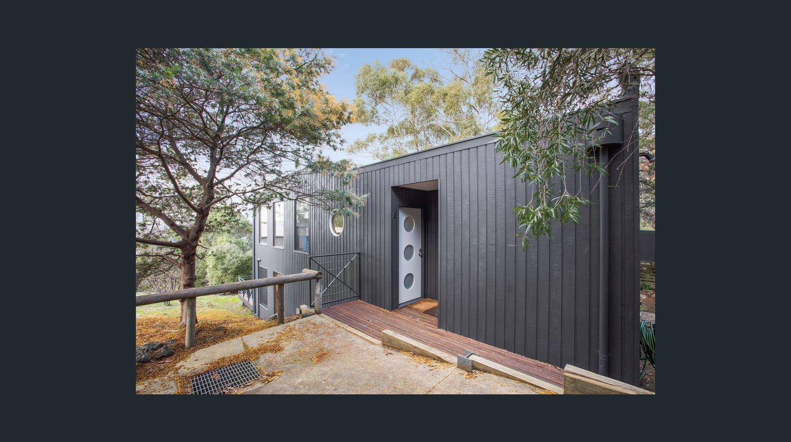 2/2 Austin Court, Lorne VIC 3232 Townhouse For Rent 710 Domain