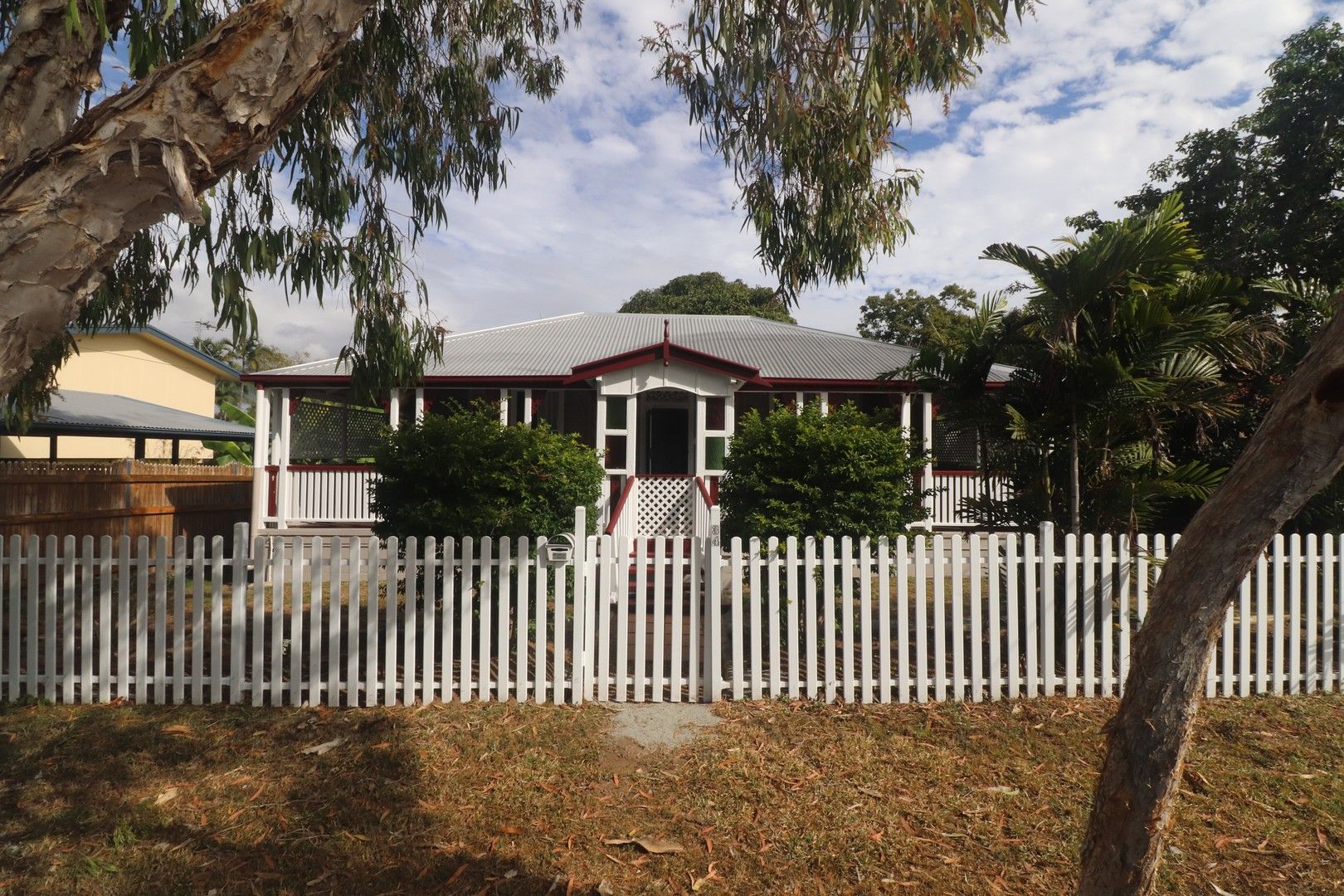 3 bedrooms House in 34 Ahearne Street HERMIT PARK QLD, 4812