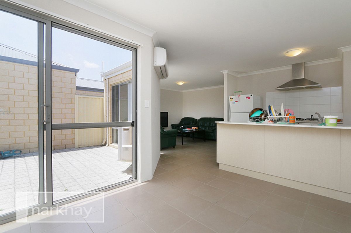 8 Buncrana View, Southern River WA 6110, Image 0