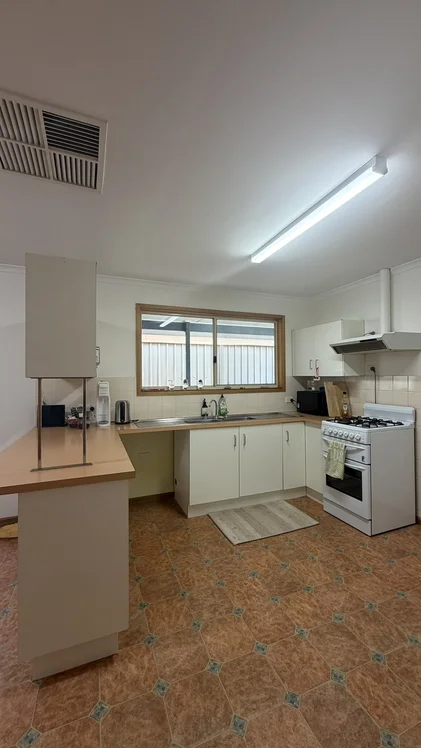 Additional image 4 of 12 Hamilton Ct, Roxby Downs SA 5725