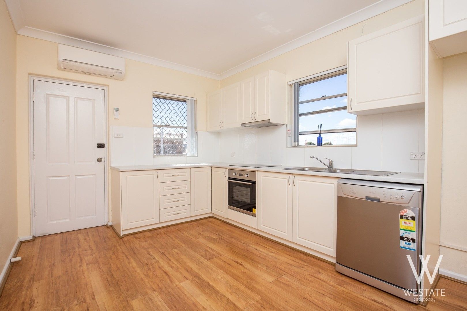 2 bedrooms Apartment / Unit / Flat in 4/110 Bentinck Street BATHURST NSW, 2795