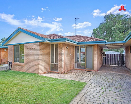 2/17 Casilda Place, Cooloongup WA 6168