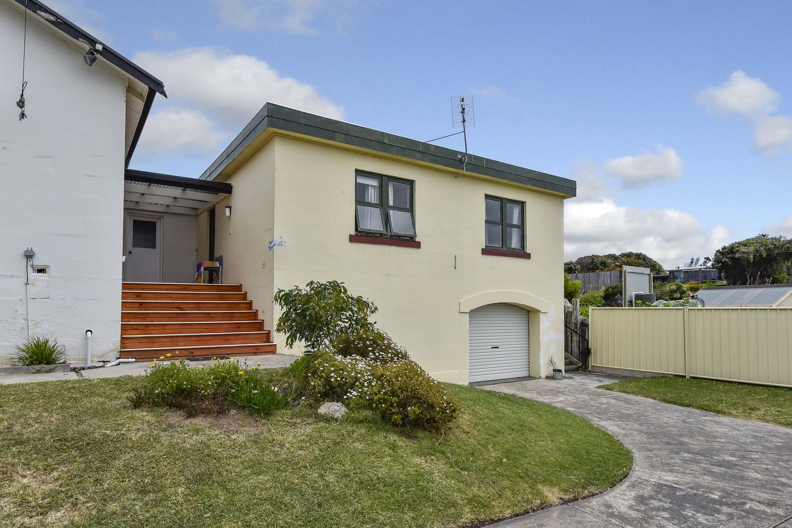 2/24 McCourt Street, Beachport SA 5280, Image 0