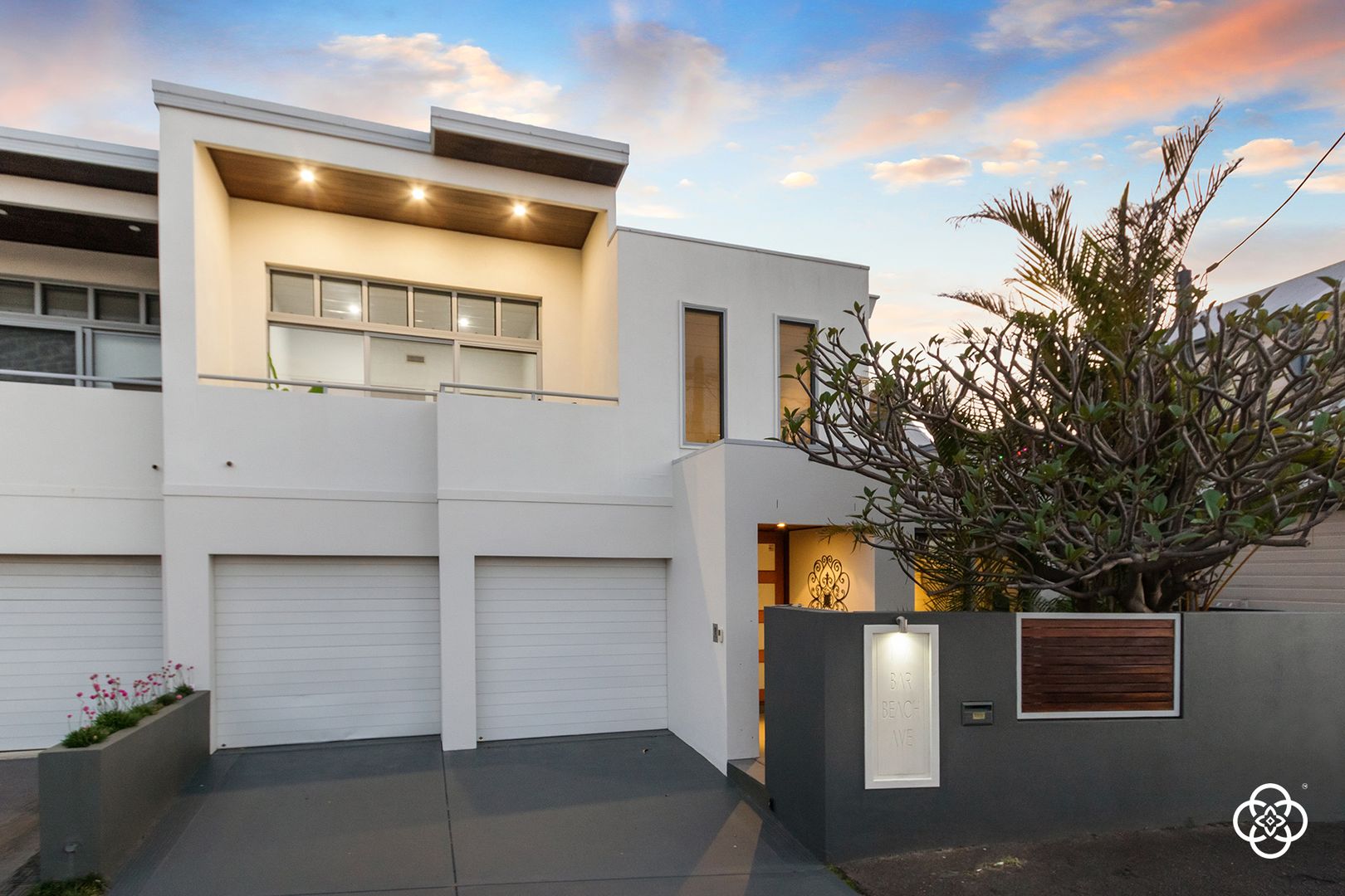 11A Bar Beach Avenue, The Junction Property History & Address