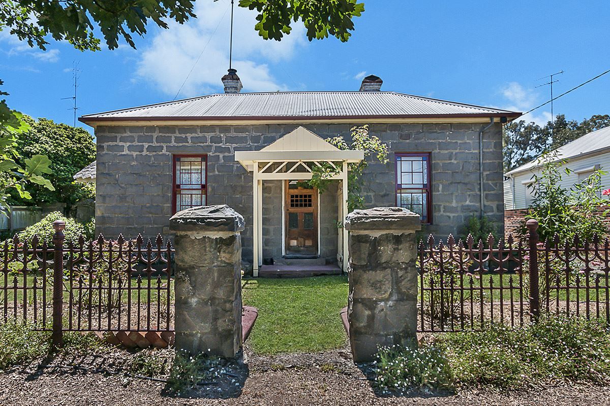 30 Burns Street, Hamilton VIC 3300, Image 2