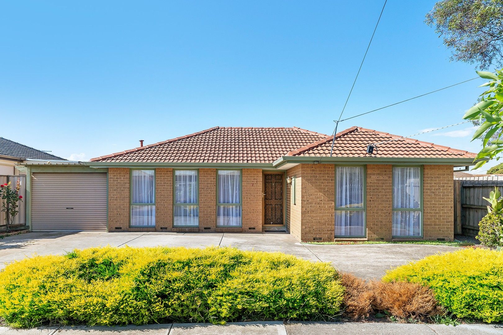 7 Dickenson Street, Altona Meadows VIC 3028 House For Rent Domain