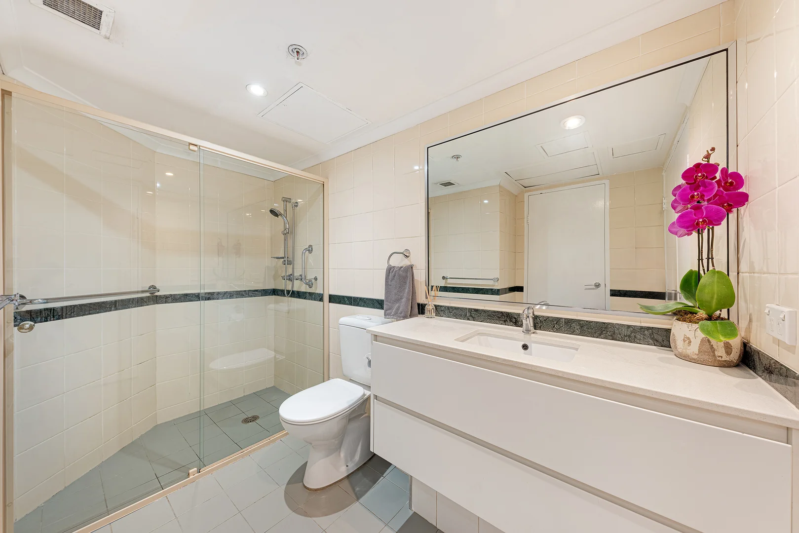 Additional image 6 of 4/237 Miller Street, North Sydney NSW 2060