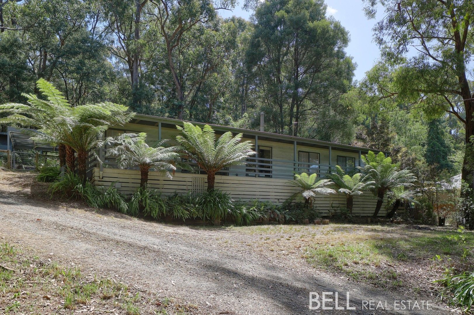 4 bedrooms House in 46 Second Avenue COCKATOO VIC, 3781