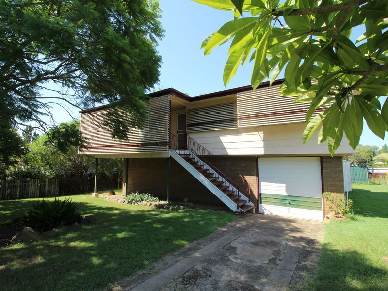 3 bedrooms House in 60 George Street TOOGOOLAWAH QLD, 4313