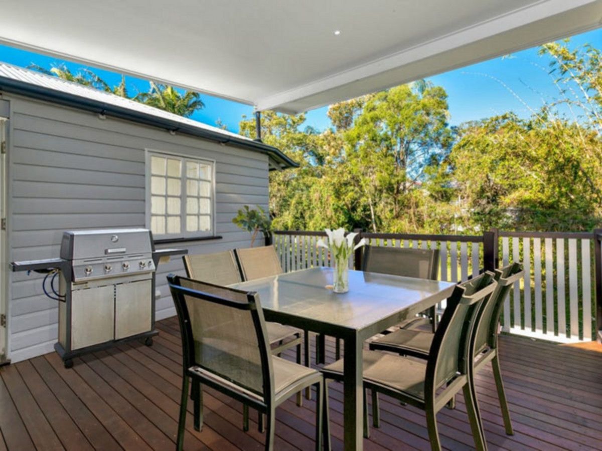 4 bedrooms House in 22 Vincent Street AUCHENFLOWER QLD, 4066