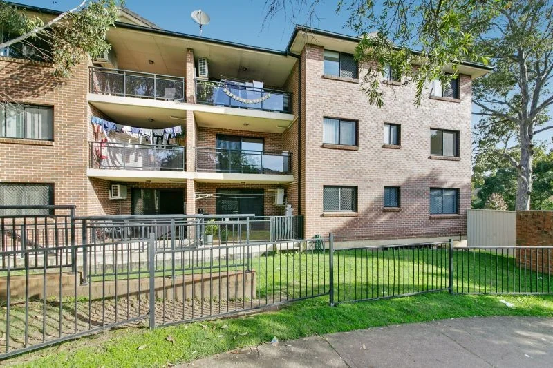 Primary image of 29/2-10 Mulla Rd, Yagoona NSW 2199