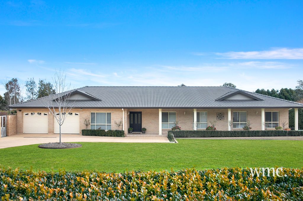 12 Carisbrooke Row, Bowral Property History & Address Research Domain