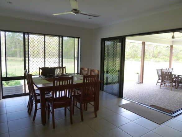 29 Madelyn Cl, Moore Park Beach QLD 4670, Image 2