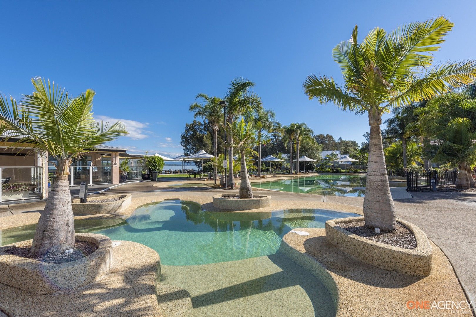 2 bedrooms Townhouse in 418 Currawong Circuit CAMS WHARF NSW, 2281