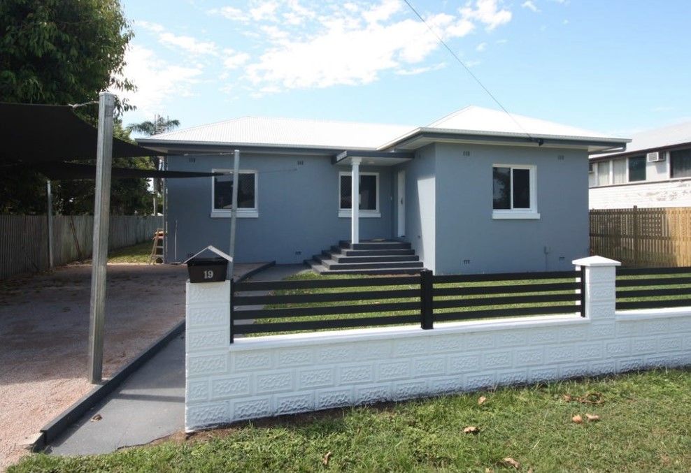 3 bedrooms House in 19 Melbourne Street AYR QLD, 4807