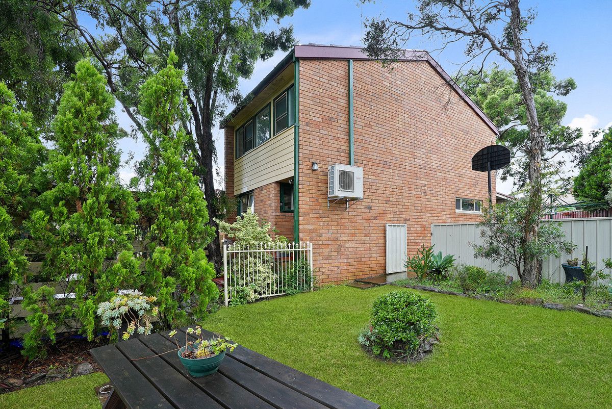 10/15 Stringybark Place, Bradbury NSW 2560, Image 0