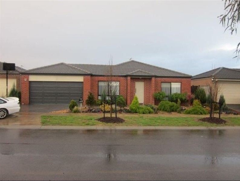 4 bedrooms House in 35 Kimba Circuit TRUGANINA VIC, 3029