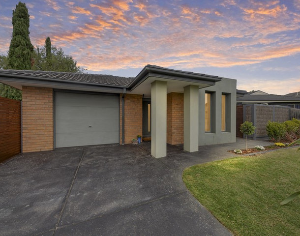 16 Natanya Drive, Pakenham VIC 3810