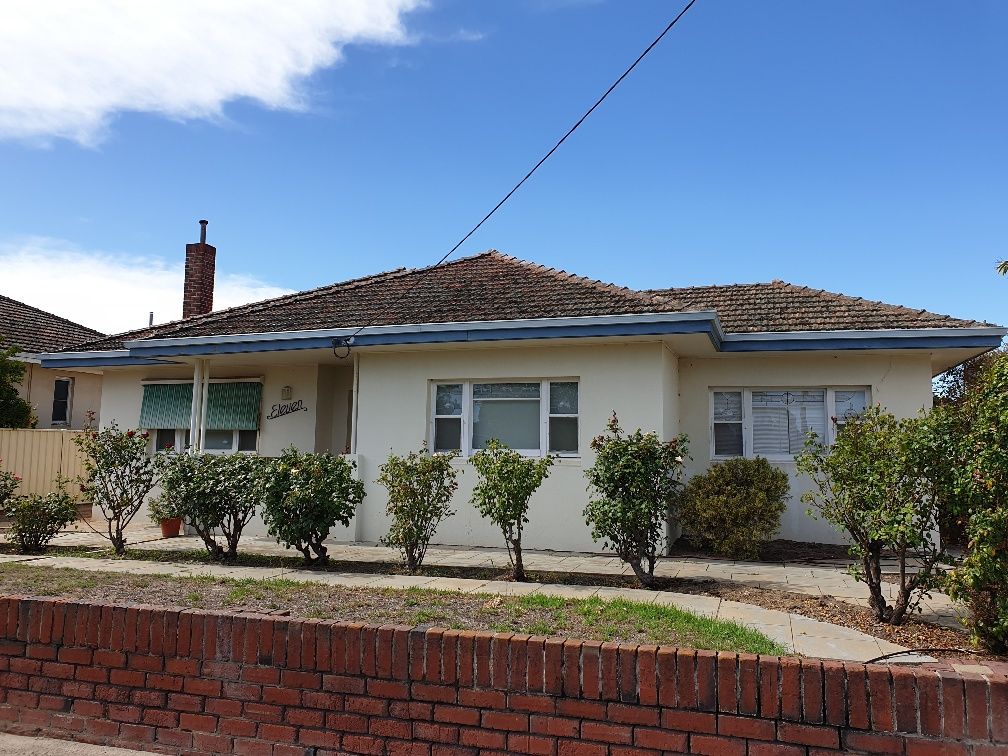 3 bedrooms House in 11 Rogers Avenue KATANNING WA, 6317