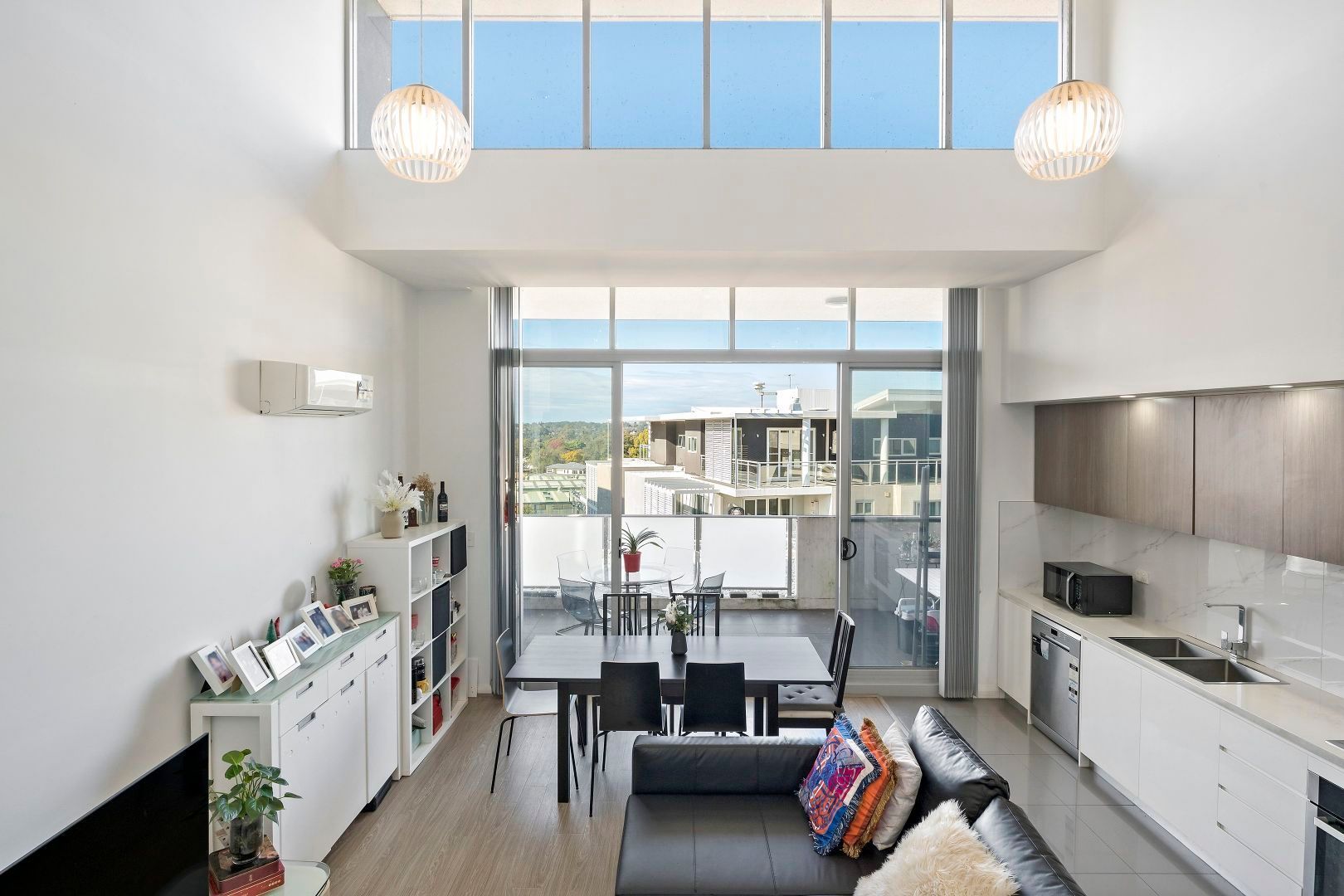 2 bedrooms Apartment / Unit / Flat in UNIT 404/450 PEATS FERRY ROAD ASQUITH NSW, 2077
